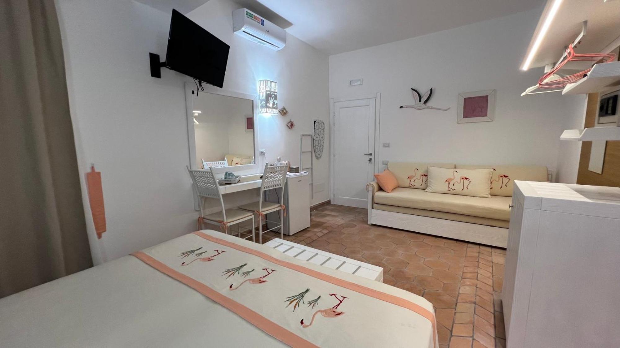 Rooms Apartaments Santa Teresa Капо Теста Екстериор снимка
