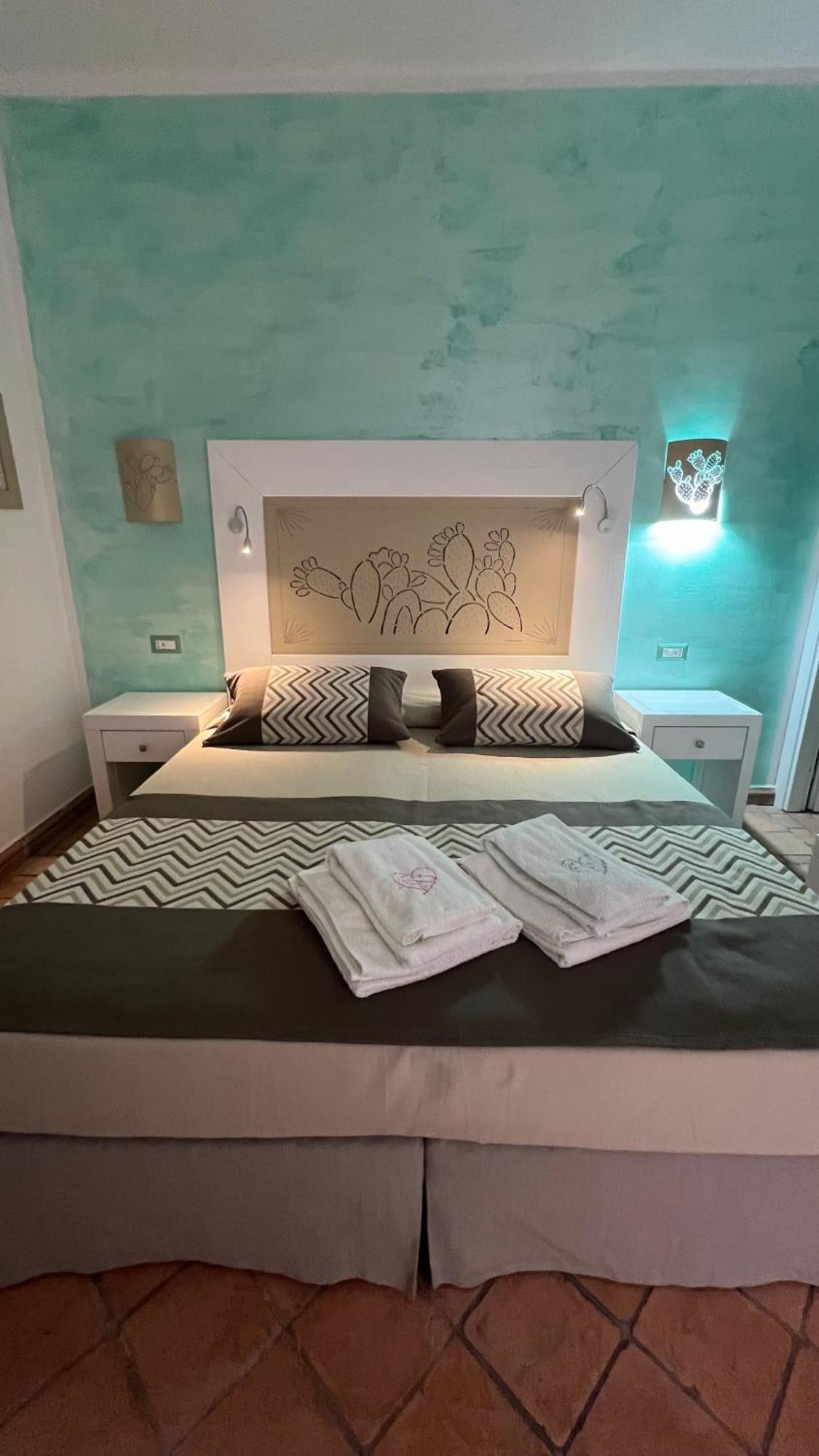 Rooms Apartaments Santa Teresa Капо Теста Екстериор снимка